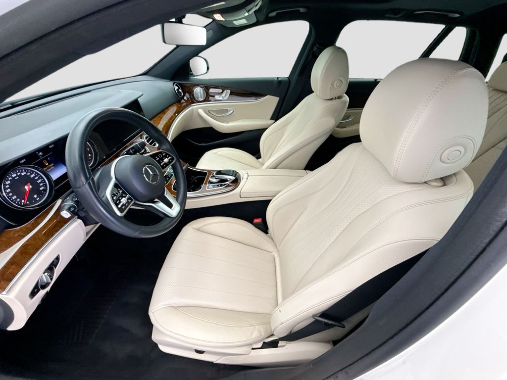 Thumbnail: 2019 Mercedes-Benz E-Class - 18