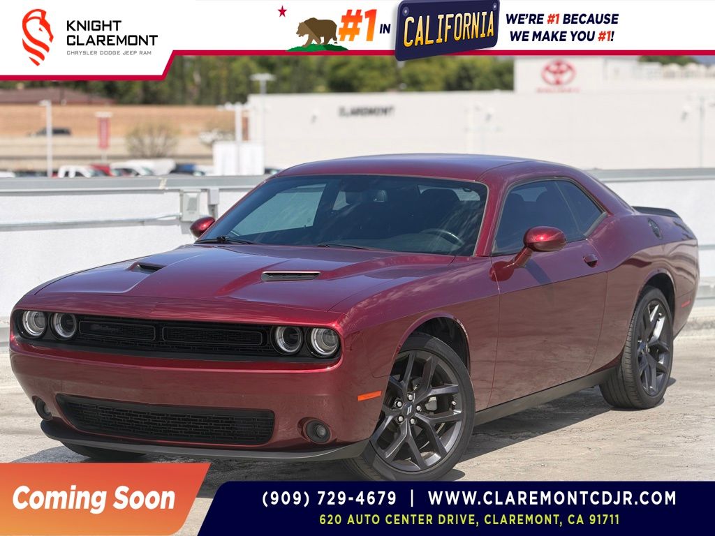 Octane Red Pearlcoat 2022 Dodge Challenger SXT RWD Coupe Rear-Wheel Drive 8-Speed Automatic