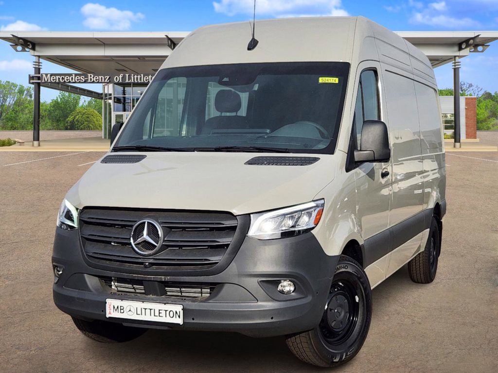 2024 Mercedes-Benz Sprinter 2500 Cargo 144 WB 1