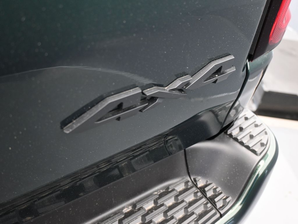 New 2026 Serrano Green Metallic Ram Laramie image 42