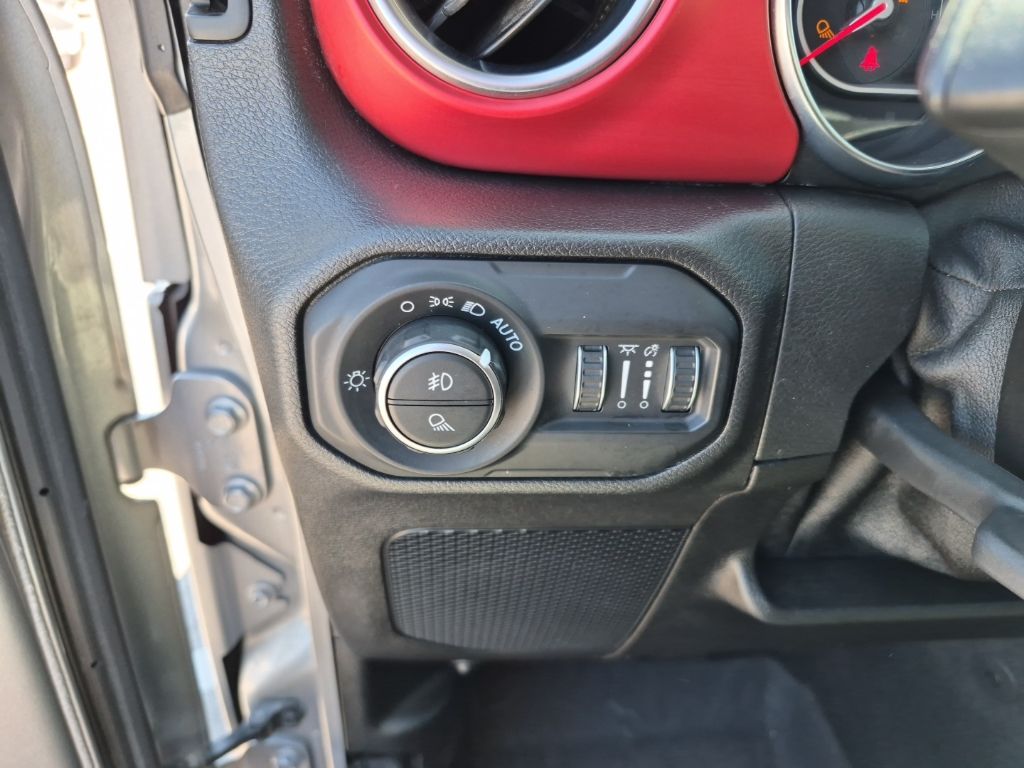 Used Car 2021 Jeep Gladiator  Rubicon For Sale Under $35,000 In Austin, Texas