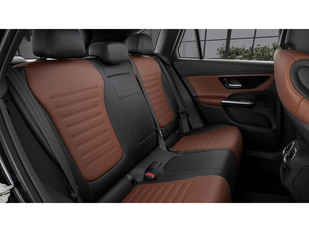 2025 Mercedes-Benz GLC 350 5