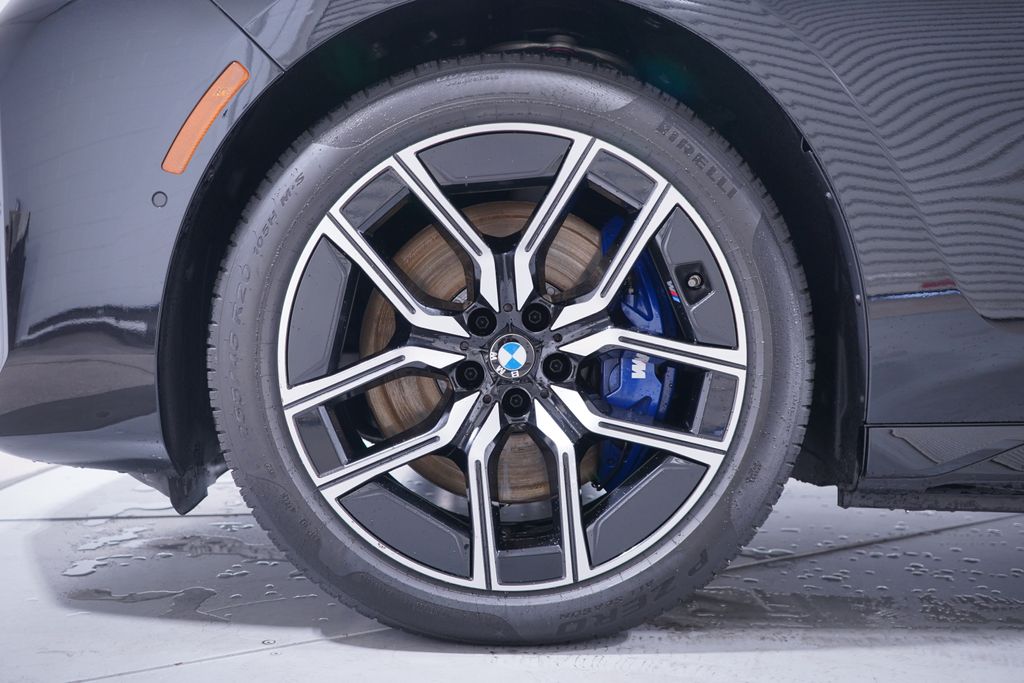 2023 BMW i7 xDrive60 2