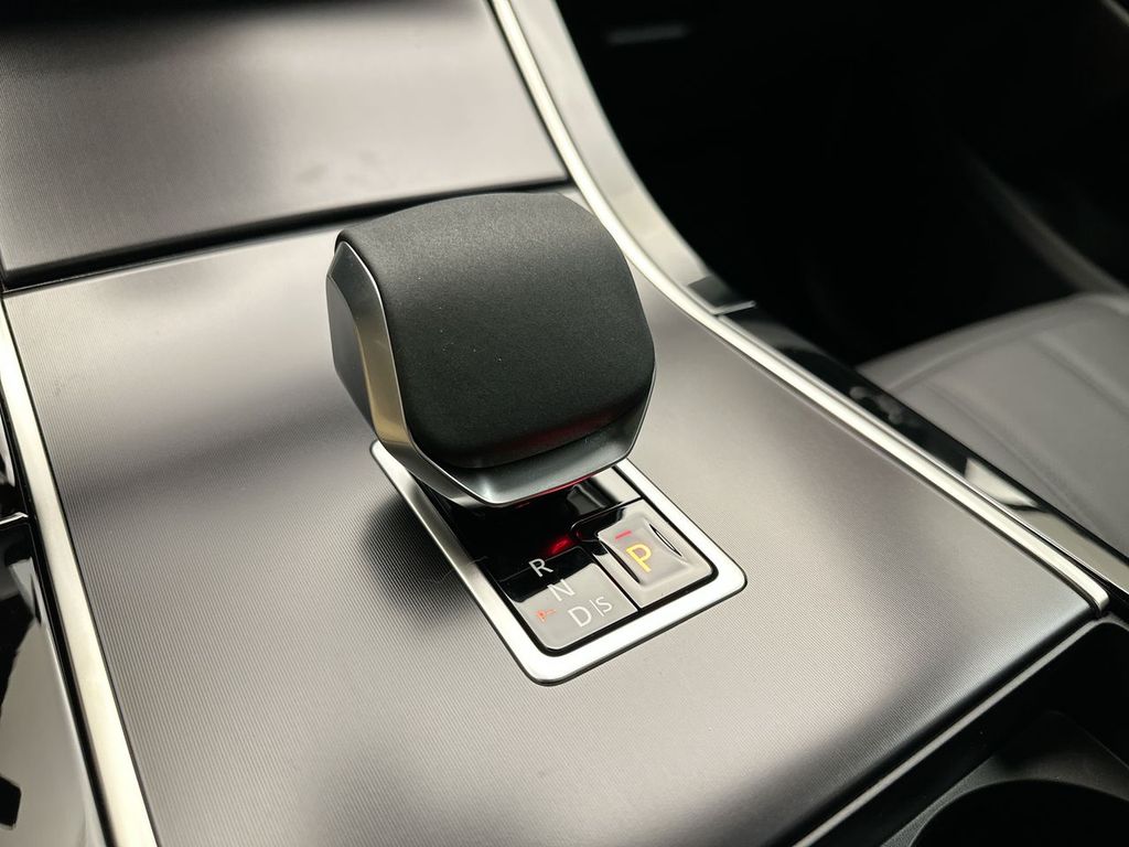 Thumbnail: 2026 Land Rover Range Rover Evoque - 11