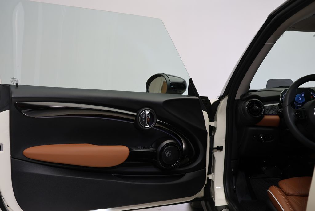 Thumbnail: 2023 MINI Cooper - 25