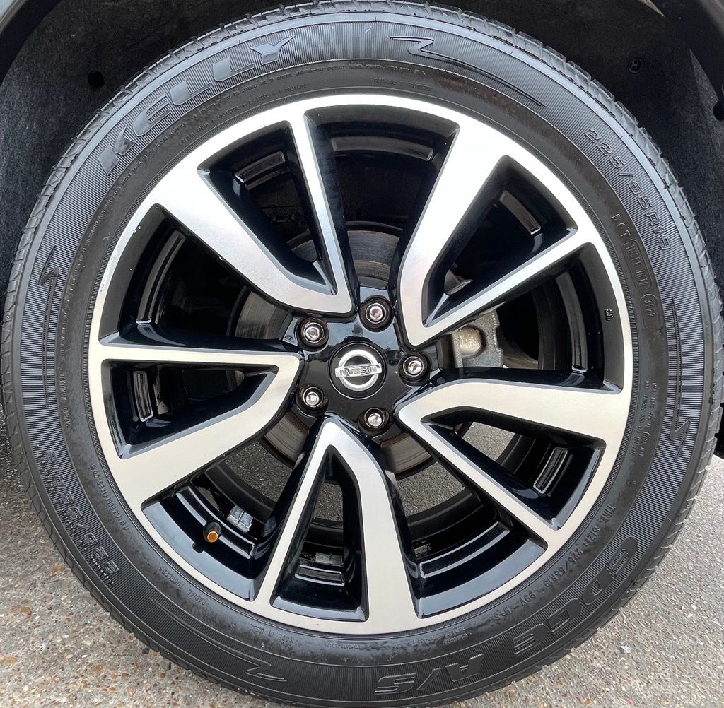 2017 Nissan Rogue SL Black at Autostrade