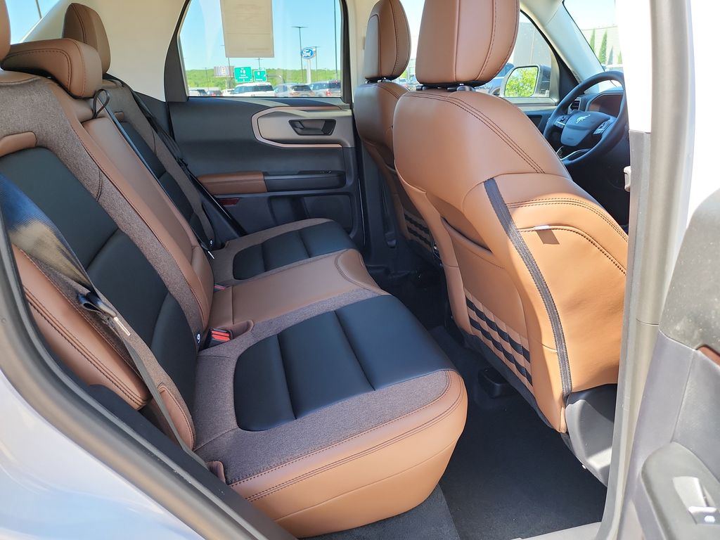 2025 Ford Bronco Sport Outer Banks photo