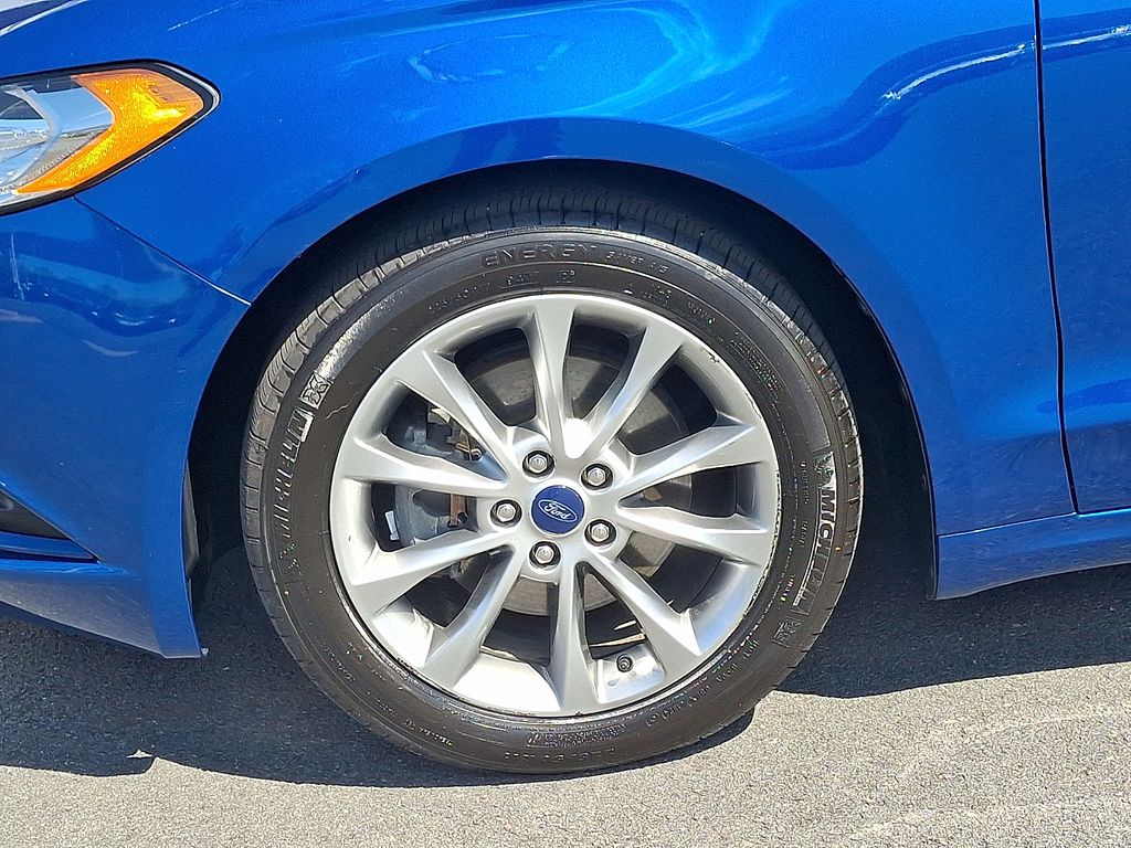 Thumbnail: 2017 Ford Fusion - 8