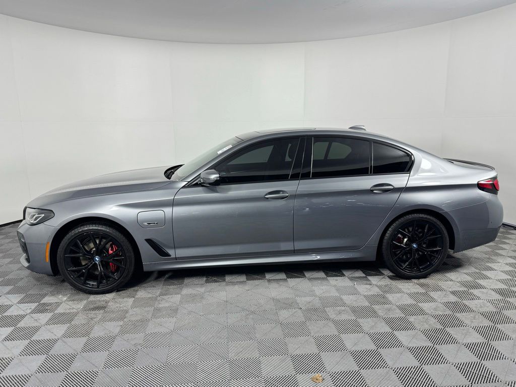 Thumbnail: 2023 BMW 5 Series - 8