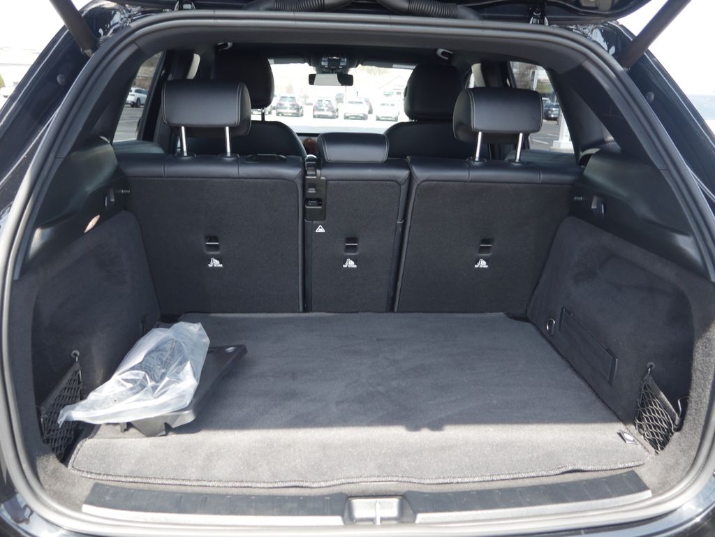 Thumbnail: 2022 Mercedes-Benz GLA - 22