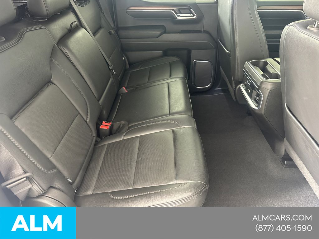 Used 2024 White GMC Denali image 19