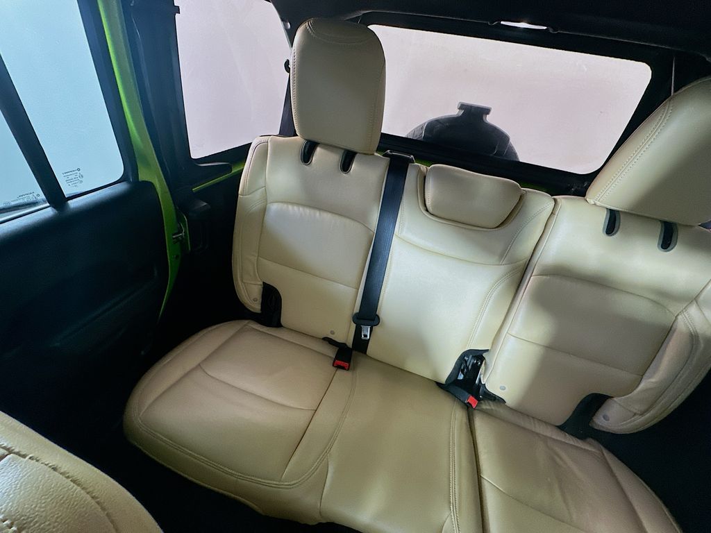 Used 2019 Green Jeep Unlimited Sport S image 12