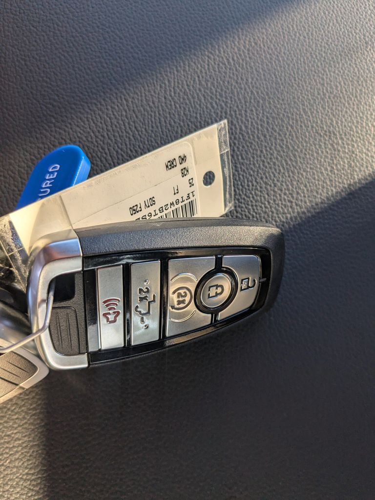 2025 Ford F-250 Super Duty Lariat