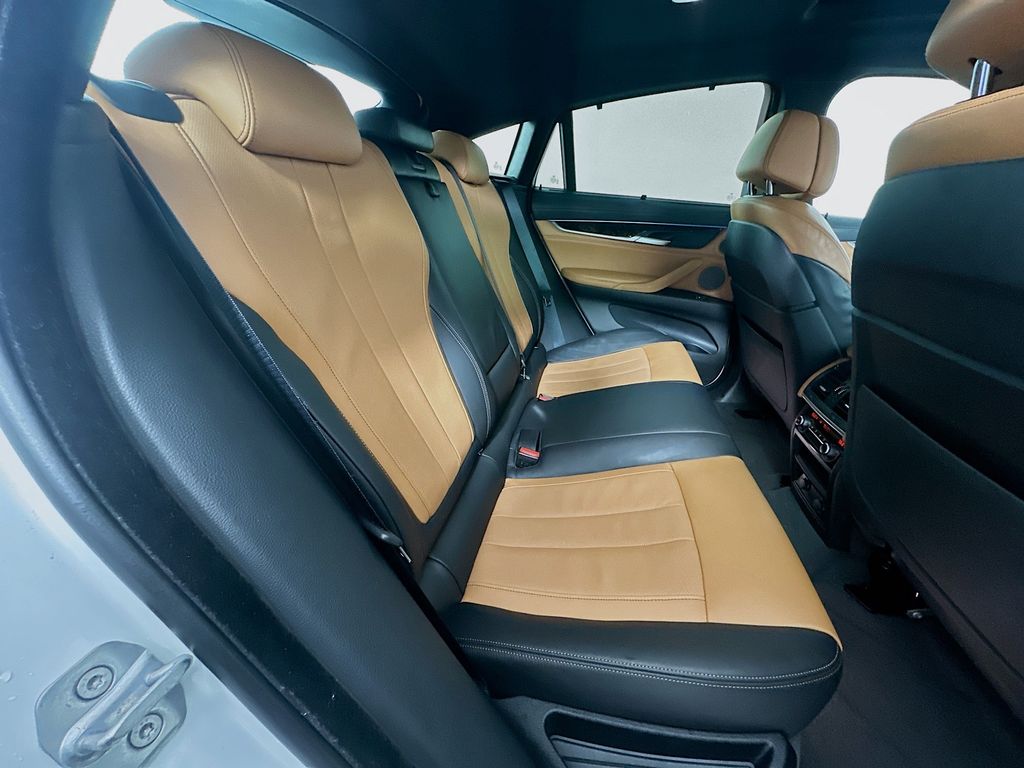 Thumbnail: 2019 BMW X6 - 28