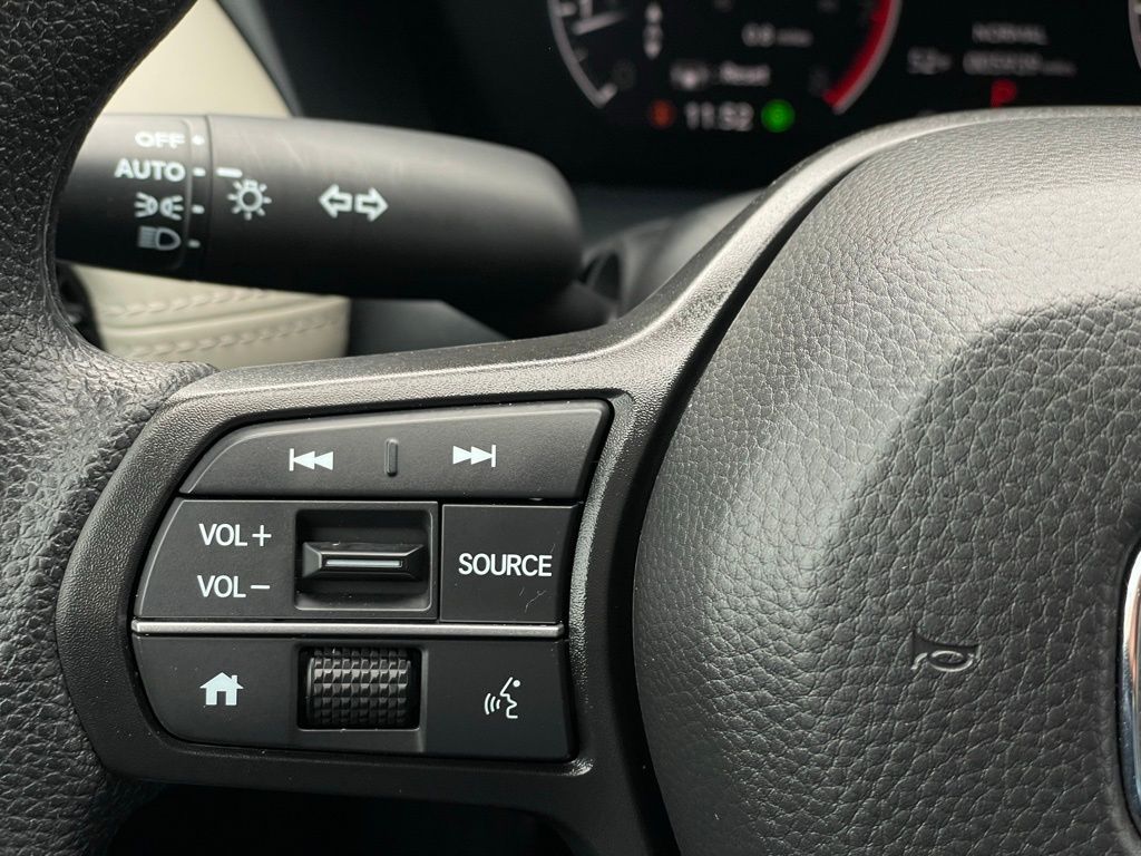 Thumbnail: 2025 Honda HR-V - 15