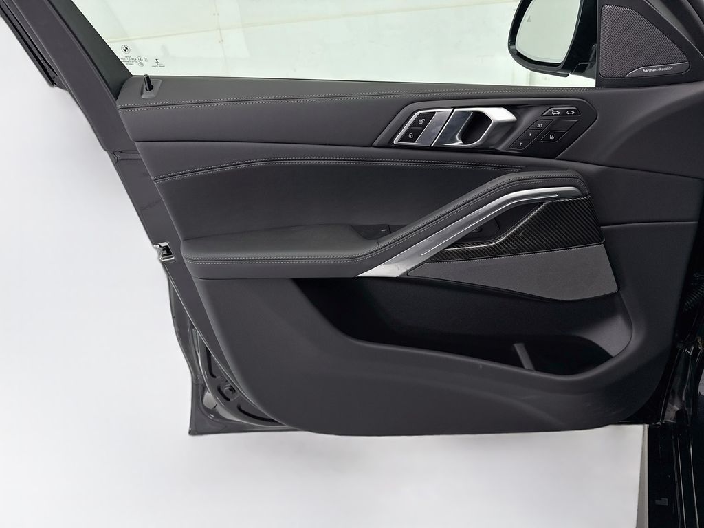 Thumbnail: 2027 BMW X6 - 23