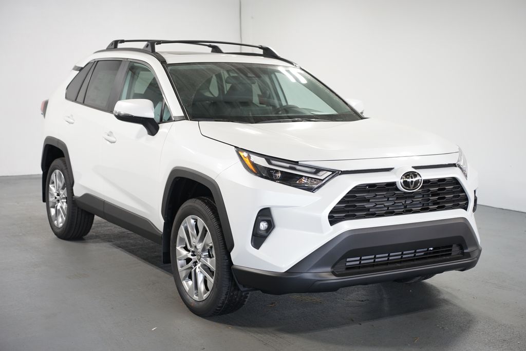 Thumbnail: 2025 Toyota RAV4 - 3