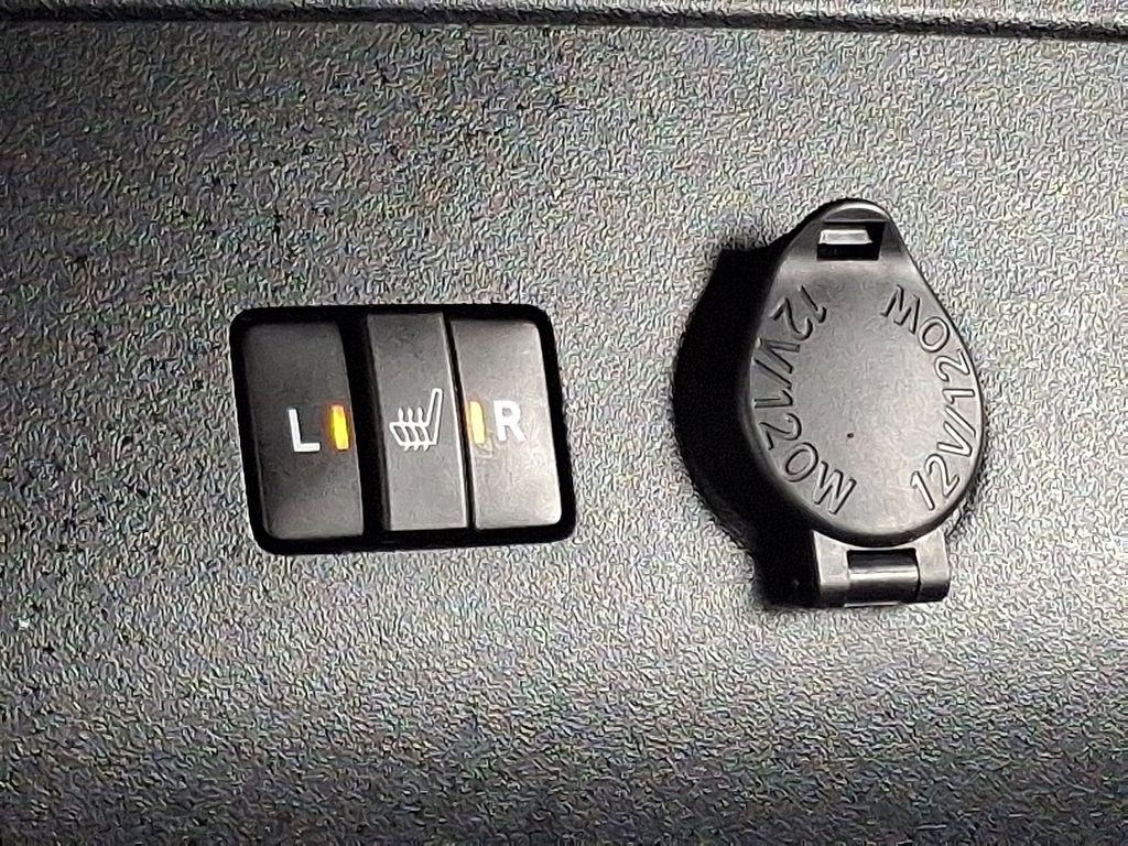 Thumbnail: 2014 Toyota Prius - 25