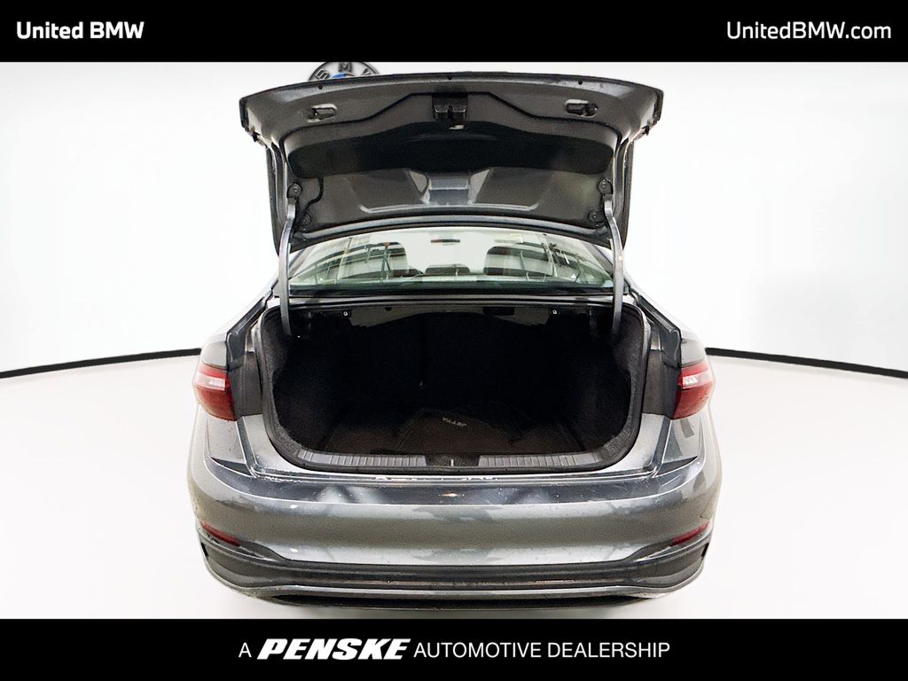 Thumbnail: 2025 Volkswagen Jetta - 13