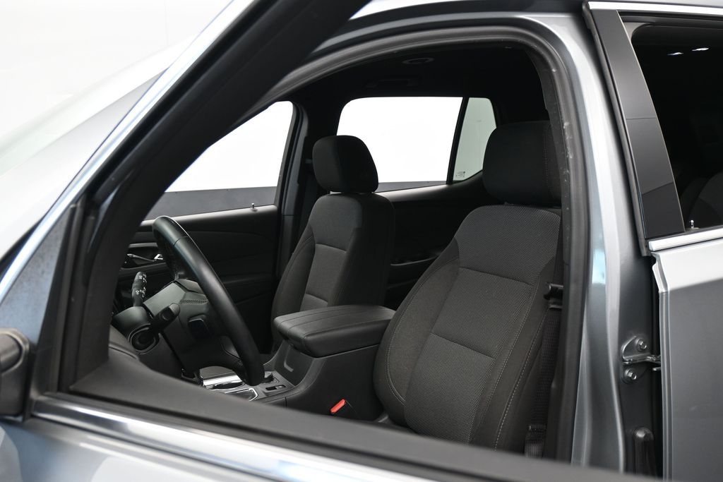 Used 2023 Sterling Gray Metallic Chevrolet LT image 10