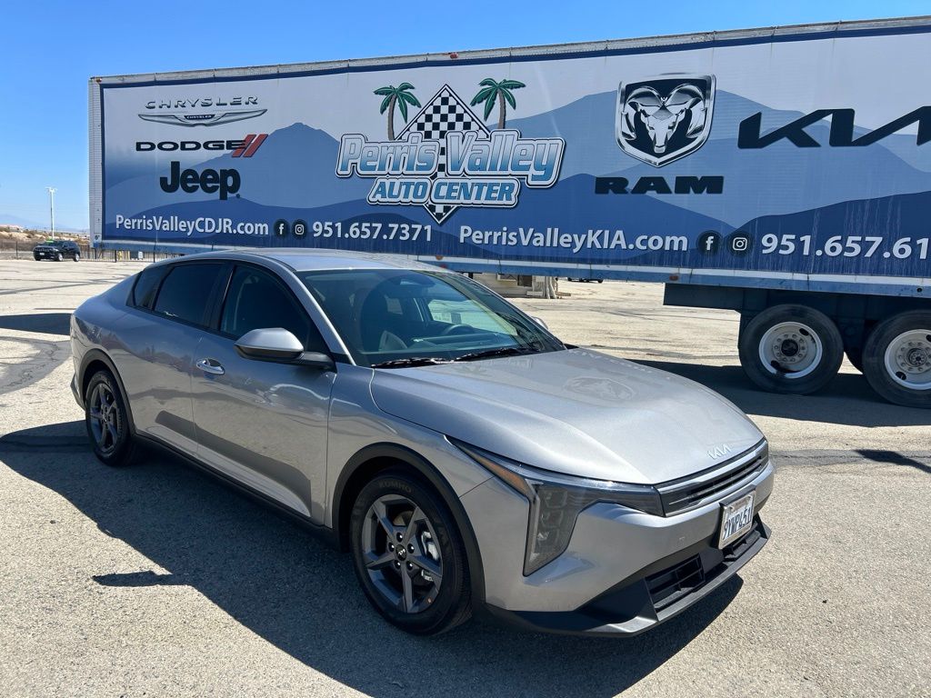 2026 Kia K4 LXS