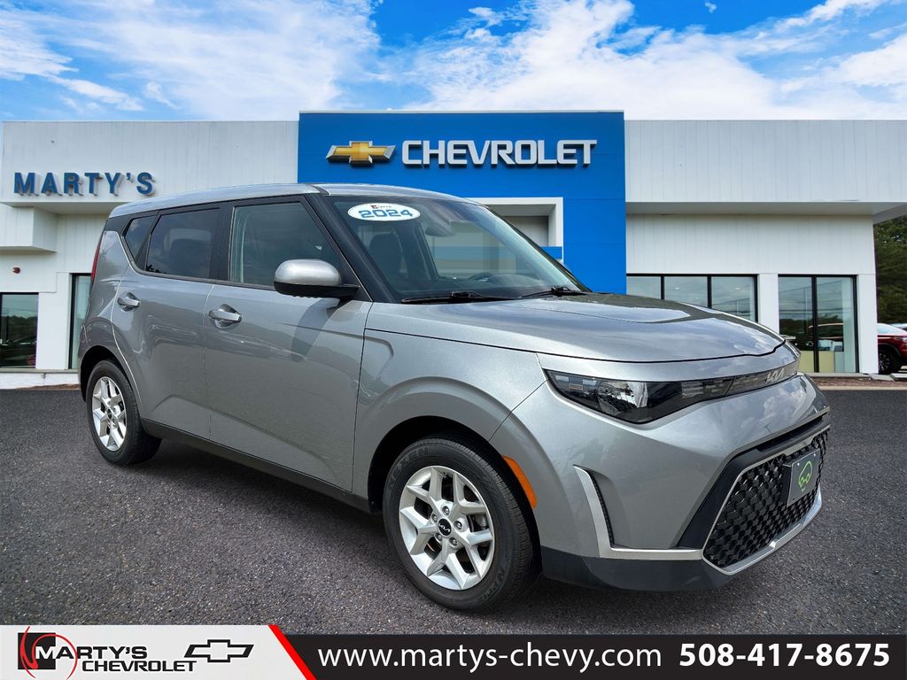 Steel Gray 2024 Kia Soul SUV / Crossover Front-Wheel Drive Continuously Variable Transmission