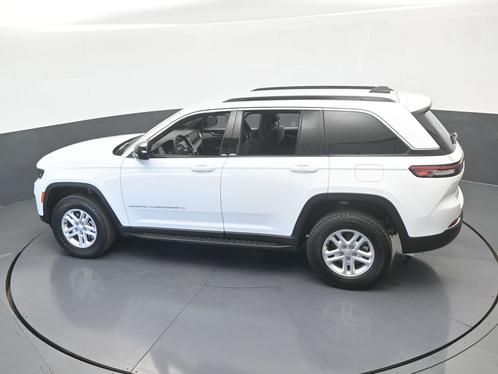 Used 2025 Bright White Clearcoat Jeep Laredo image 20