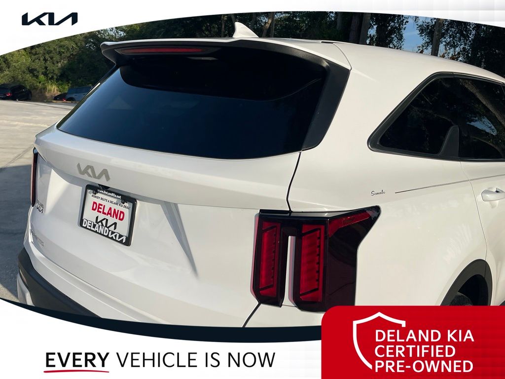 2025 Kia Sorento LX - Photo 19