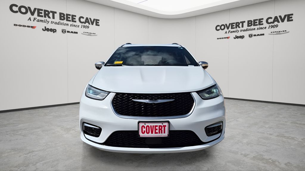 Used Car 2023 Chrysler Pacifica Hybrid  Pinnacle For Sale Under $35,000 In Austin, Texas