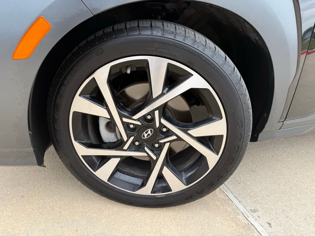 Thumbnail: 2023 Hyundai Kona - 9