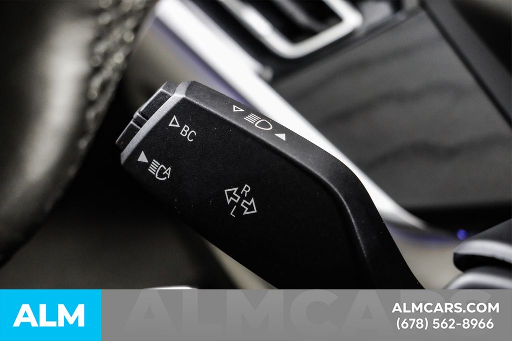 Used 2022 Black BMW xDrive40i image 32