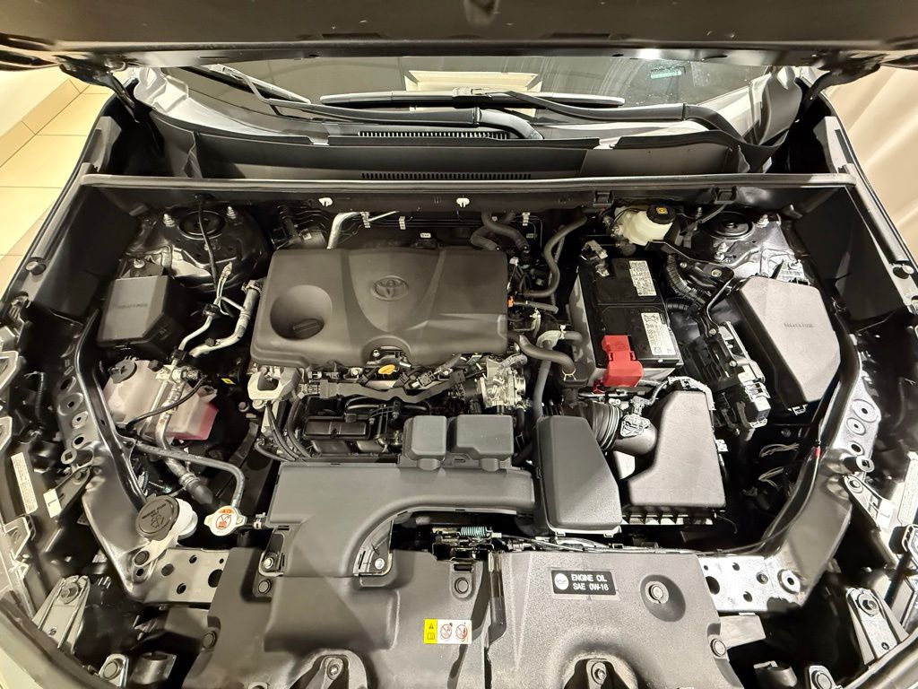 Thumbnail: 2022 Toyota RAV4 - 10