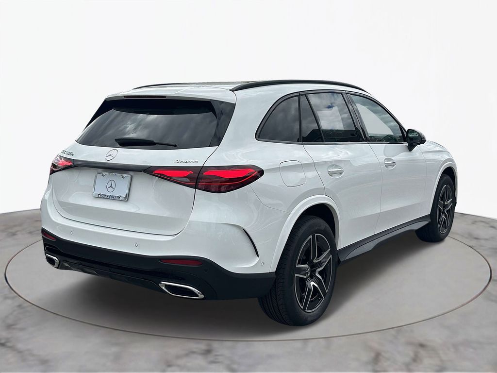 2025 Mercedes-Benz GLC 350 2