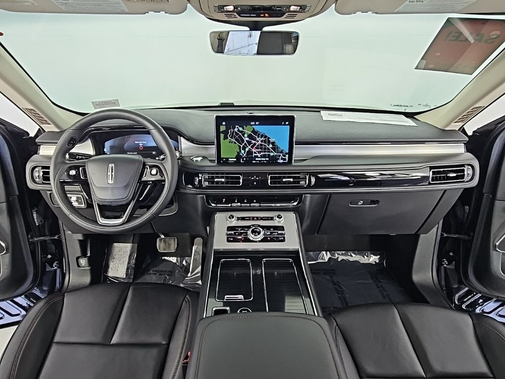 Thumbnail: 2023 Lincoln Aviator - 26