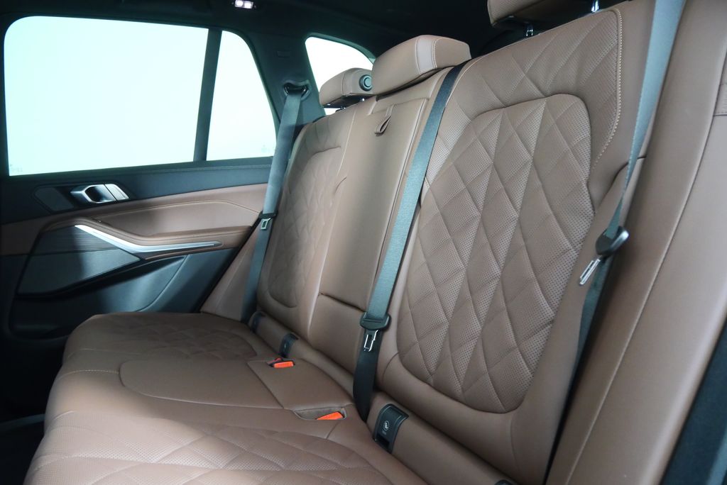 Thumbnail: 2026 BMW X5 - 15