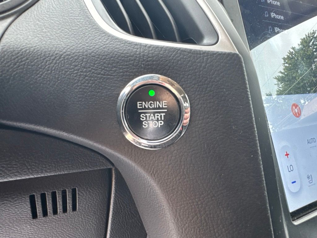 Used 2024 Ford Edge SUV