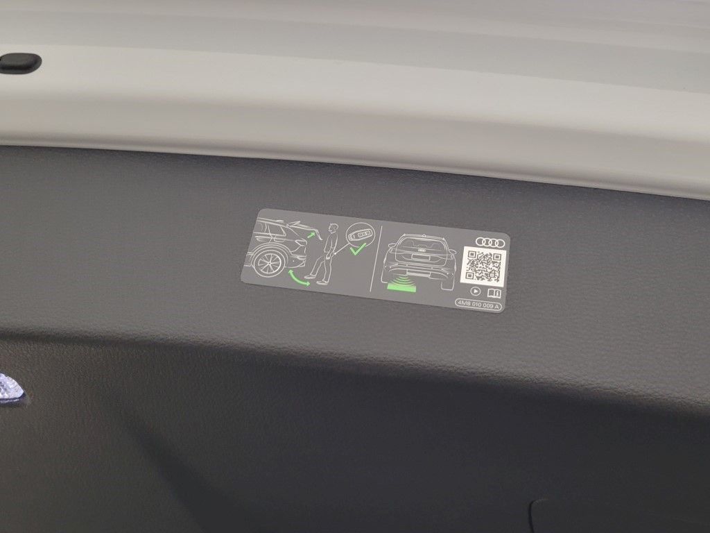 Thumbnail: 2026 Audi Q7 - 13