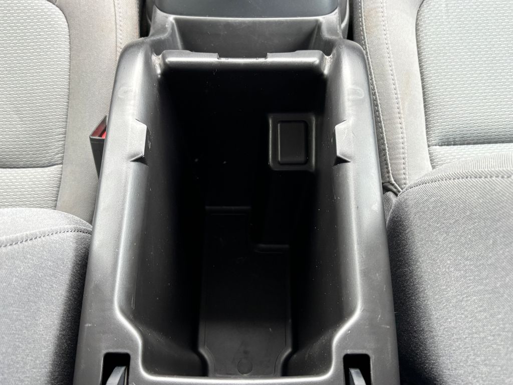 Thumbnail: 2016 GMC Canyon - 17