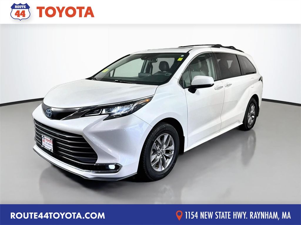 Pearl 2023 Toyota Sienna Minivan All-Wheel Drive Continuously Variable Transmission