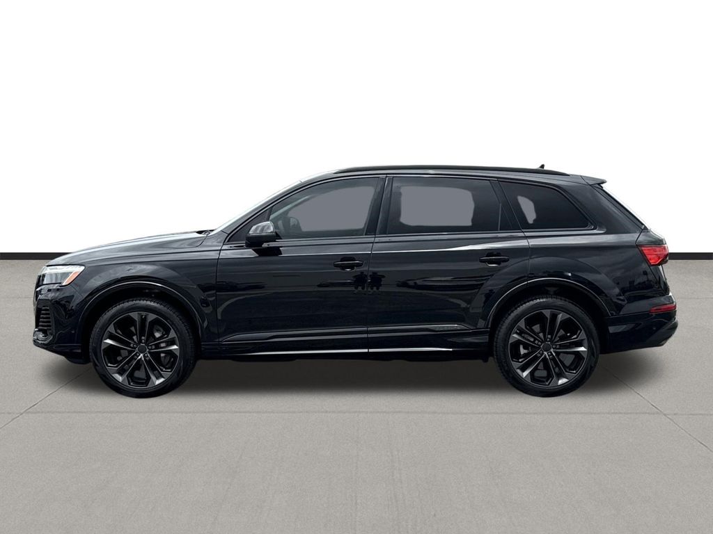 2025 Audi Q7 55 Premium Plus - 4