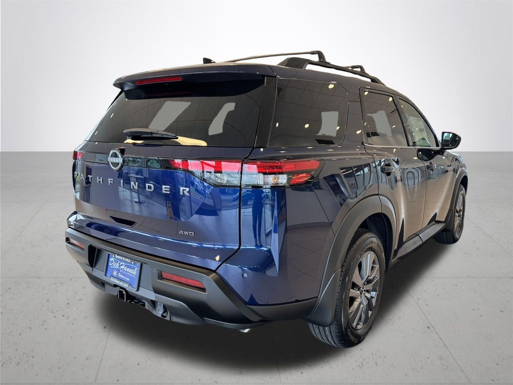2026 Nissan Pathfinder SV