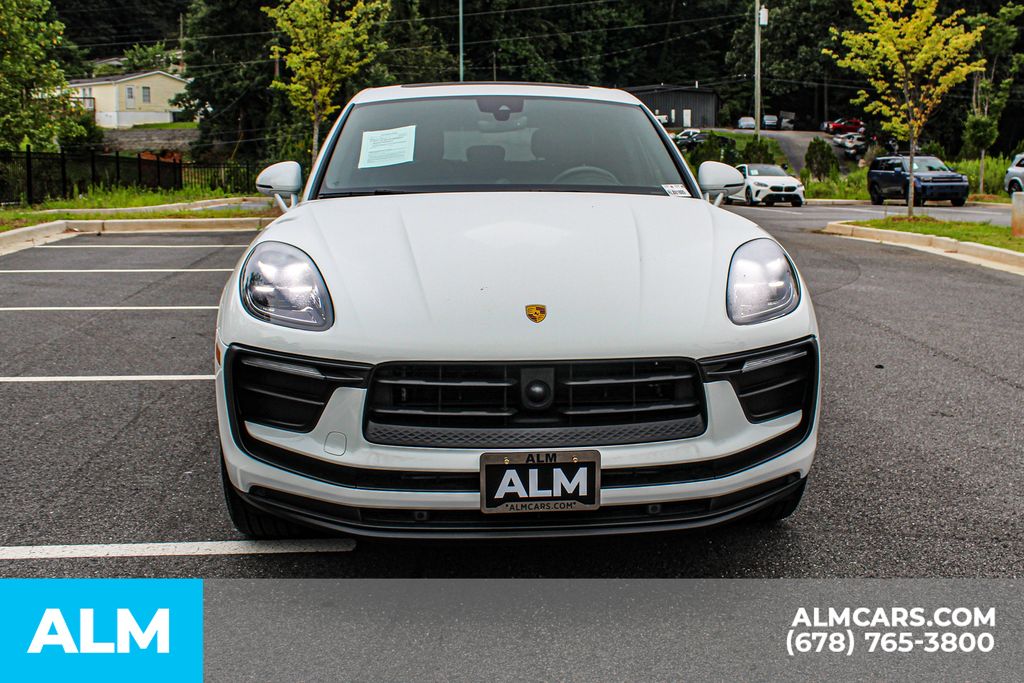 Used 2024 White Porsche Base image 9