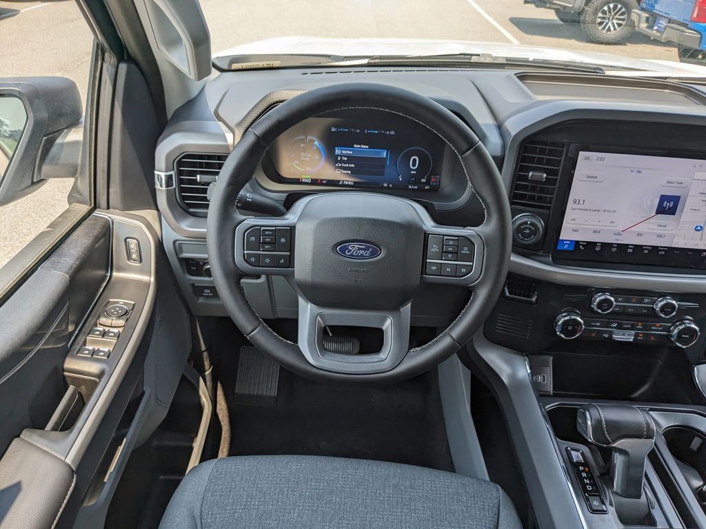 2025 Ford F-150 Lightning XLT