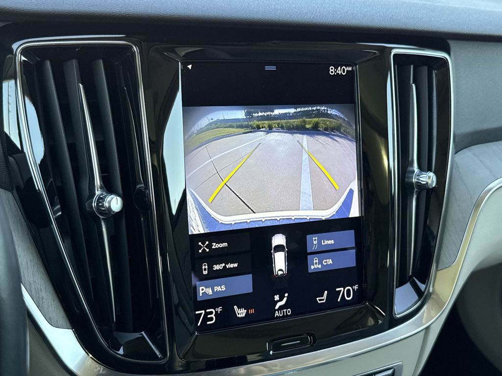 Thumbnail: 2022 Volvo S60 - 24