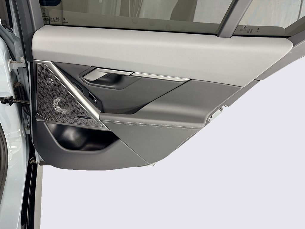 Thumbnail: 2026 BMW i5 - 26