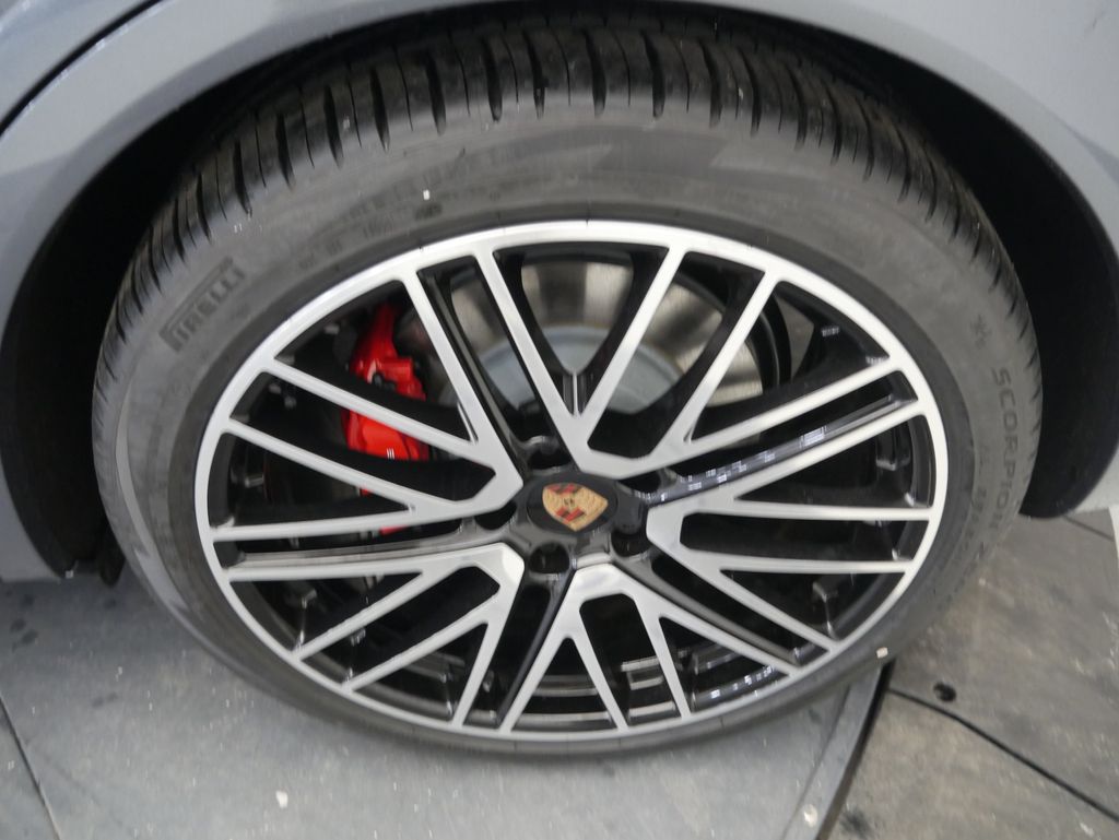 Thumbnail: 2026 Porsche Cayenne - 14