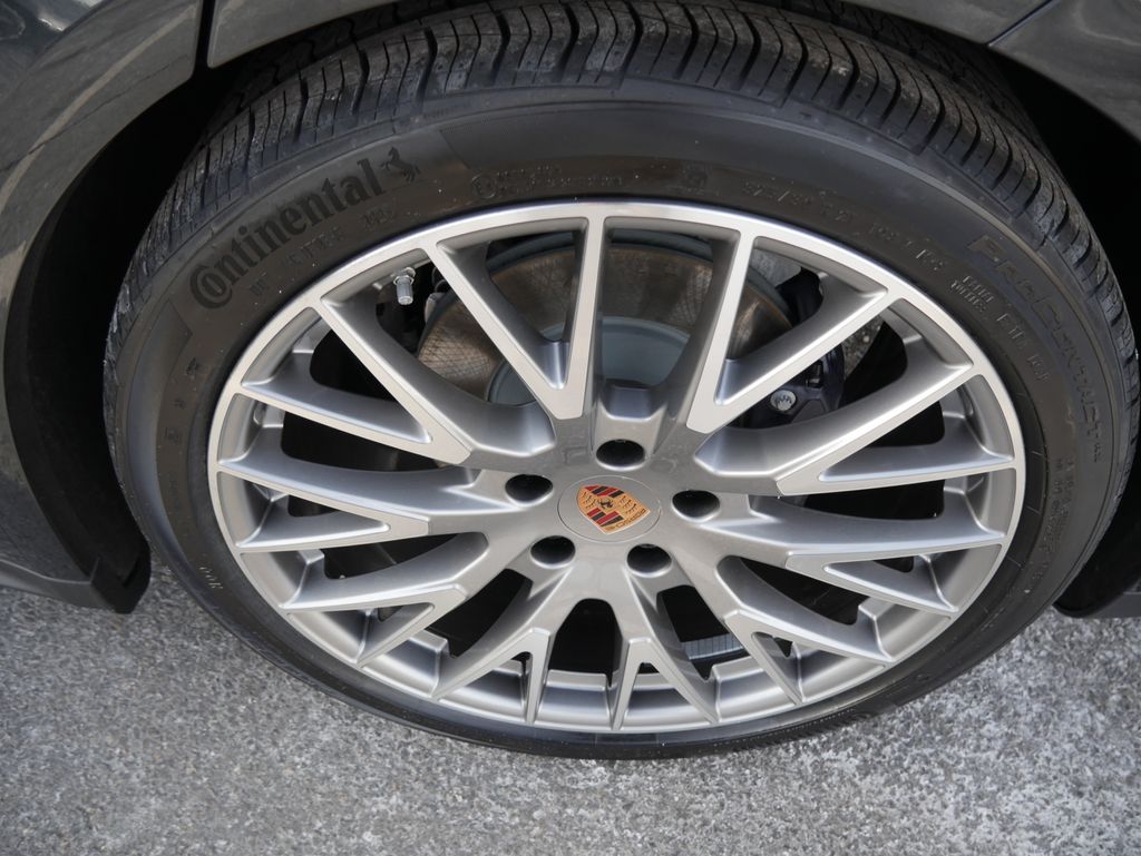 Thumbnail: 2026 Porsche Panamera - 14