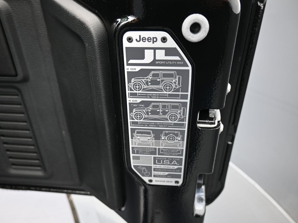 New 2026 Black Clearcoat Jeep Sahara image 36