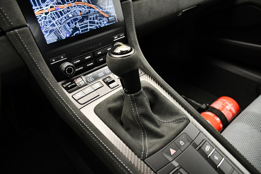 Thumbnail: 2025 Porsche  - 26