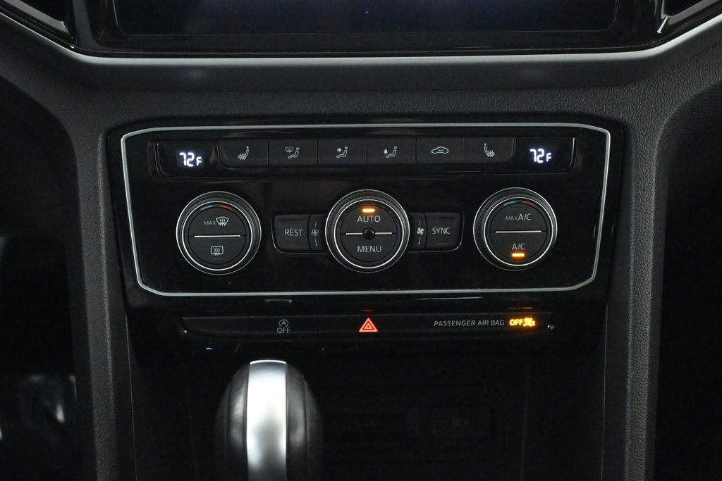 Thumbnail: 2023 Volkswagen Atlas - 22